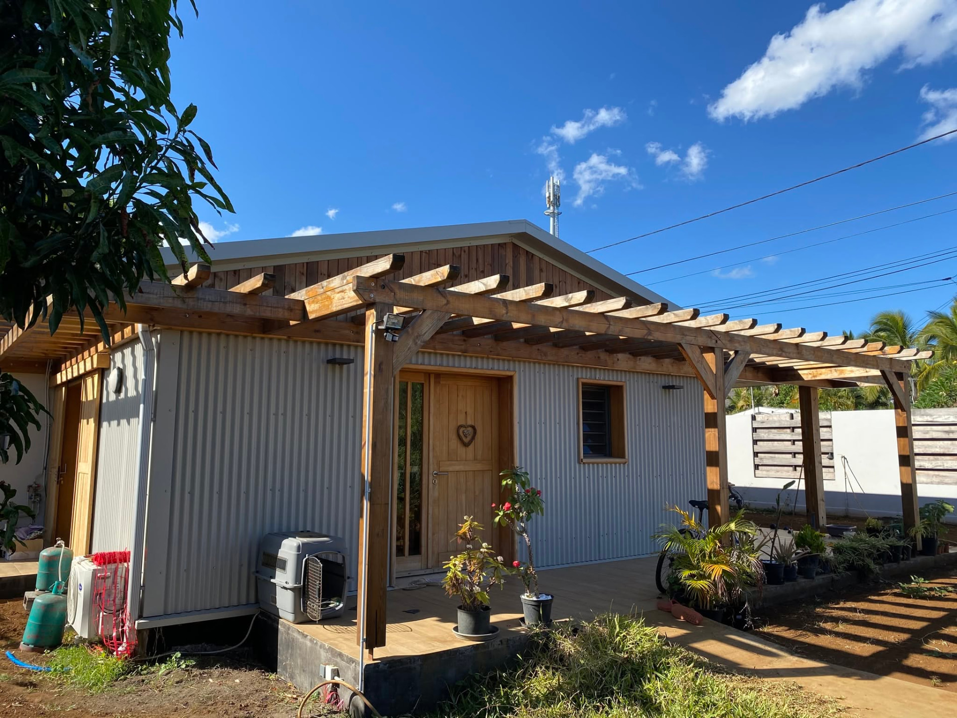 Transformation & projet sur mesure — réalisation KAZ KONFORT PLUS à La Réunion